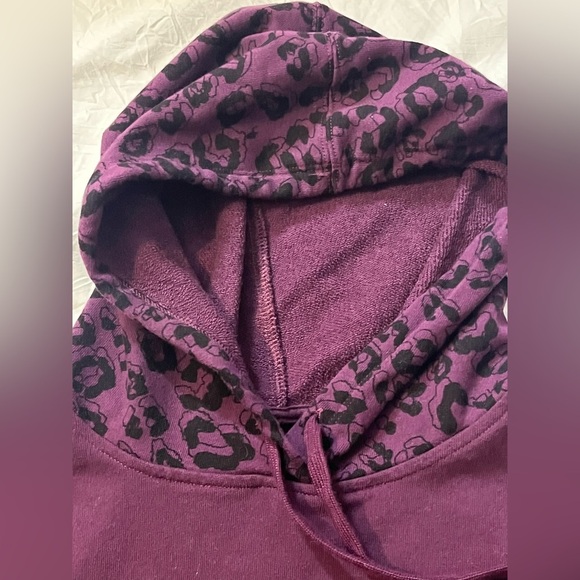 Champion Maroon Hoodie Sweatshirt w Leopard Accents and Adjustable Waist Sz M - Picture 4 of 13